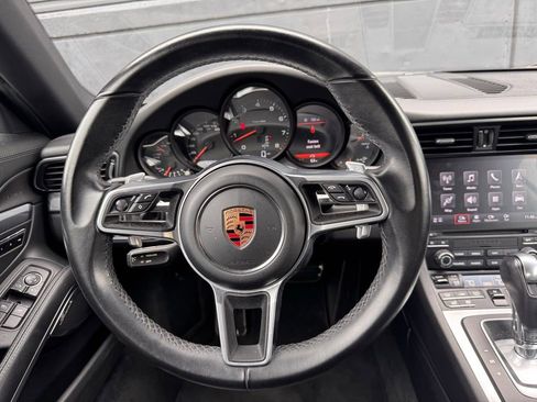 Certified 2018 Porsche 911 Cabriolet image 24