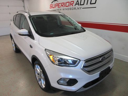 Used 2019 Ford Escape Titanium w/ U9j03 - Titanium Tow Package image 11