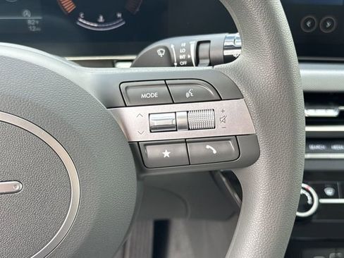 Certified 2025 Hyundai Sonata SE image 18