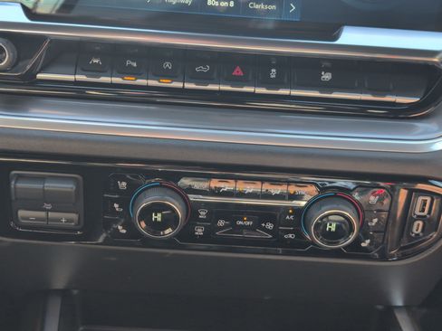 Certified 2025 Chevrolet Silverado 1500 High Country w/ High Country Premium Package image 23