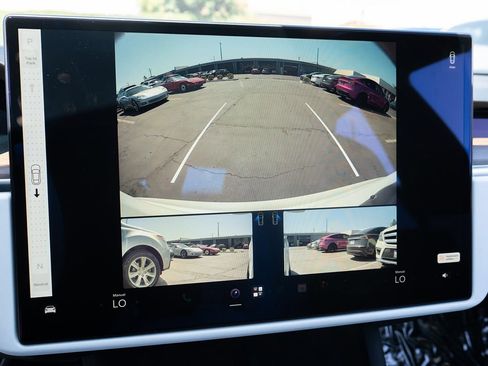 Used 2022 Tesla Model S AWD/4WD image 35