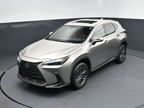 Certified 2025 Lexus NX 250 FWD image 30