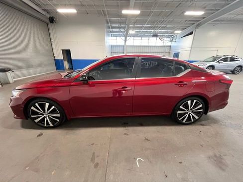 Used 2019 Nissan Altima 2.5 SR w/ SR Premium Package image 6