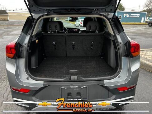 Used 2025 Buick Encore GX Preferred AWD/4WD image 5