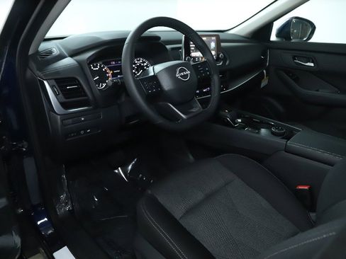 Certified 2026 Nissan Rogue SV image 17