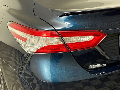 Used 2020 Toyota Camry SE FWD image 35