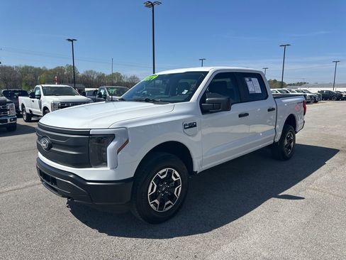 Used 2024 Ford F150 Lightning Pro image 5