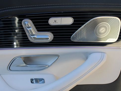 Certified 2024 Mercedes-Benz GLS 63 AMG 4MATIC image 38