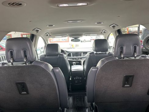 Used 2018 Buick Enclave Premium AWD/4WD image 22