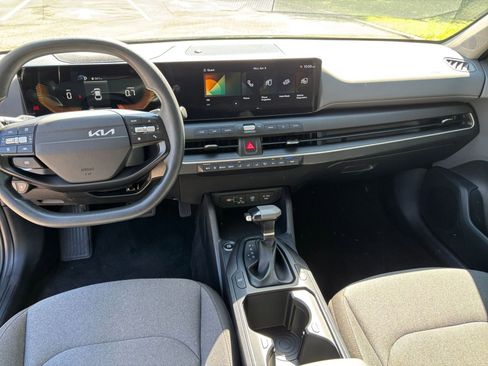 Used 2025 Kia K4 FWD image 28