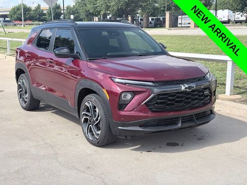 Used 2025 Chevrolet TrailBlazer RS w/ Convenience Package AWD/4WD image 1