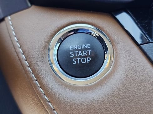 Used 2018 Toyota RAV4 Limited image 23