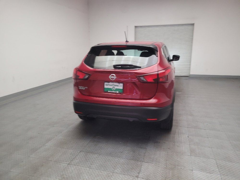 Used 2018 Nissan Rogue Sport S w/ S Appearance Package FWD image 7