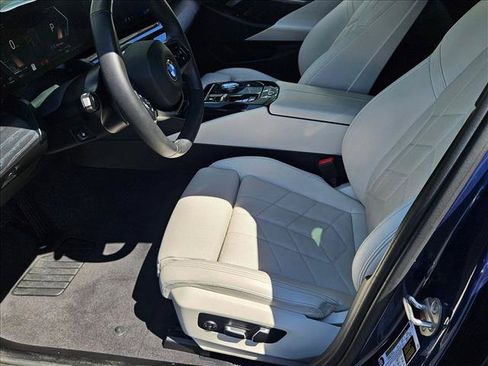 Certified 2024 BMW 530i w/ Convenience Package RWD image 15