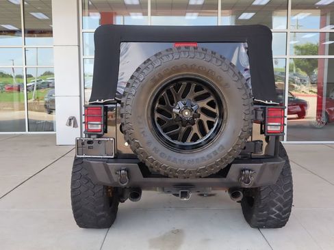 Used 2015 Jeep Wrangler Unlimited Sport w/ Quick Order Package 24S AWD/4WD image 10