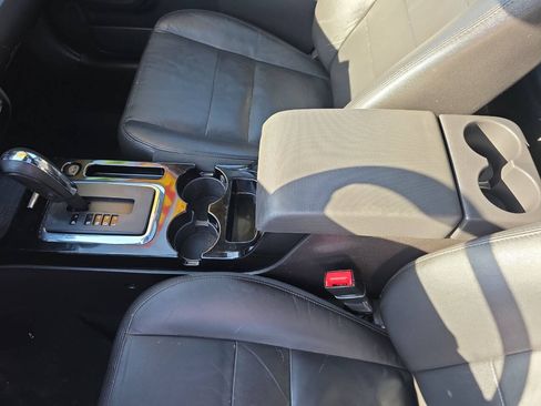 Used 2010 Ford Escape Limited FWD image 28