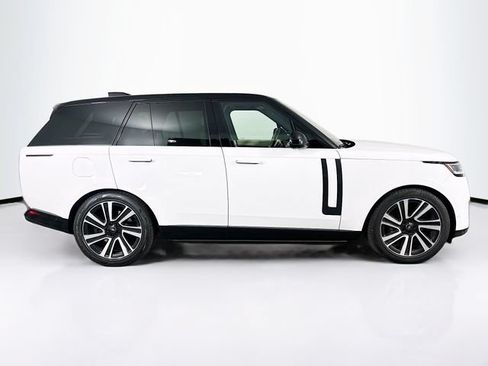 Used 2023 Land Rover Range Rover SE AWD/4WD image 4