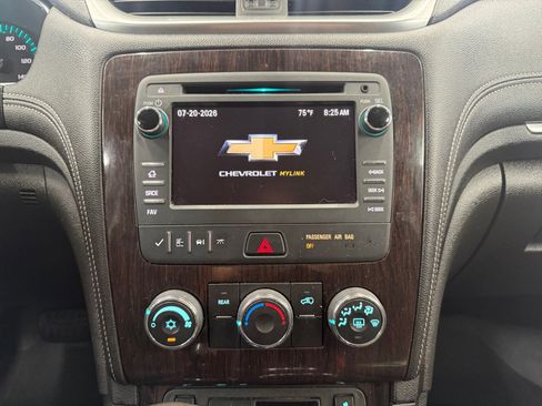 Used 2017 Chevrolet Traverse LT w/ Style and Technology Package AWD/4WD image 20