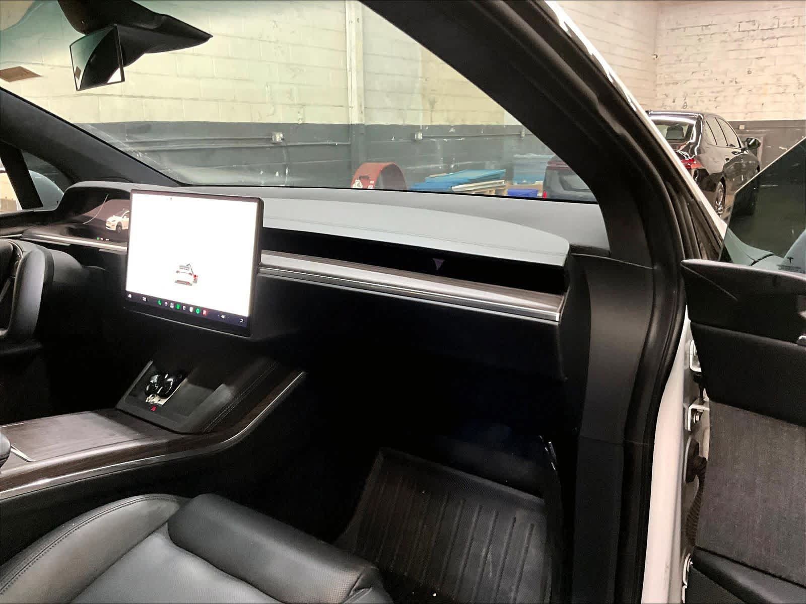 Used 2022 Tesla Model X AWD/4WD image 17