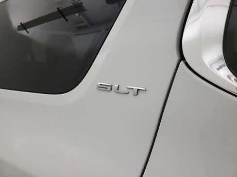 Certified 2023 GMC Acadia SLT image 26