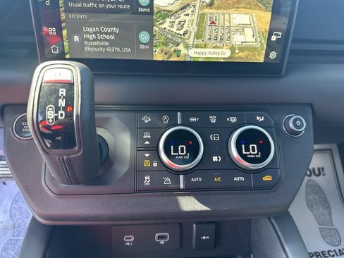 Used 2023 Land Rover Defender 110 AWD/4WD image 25