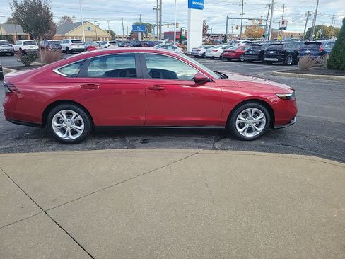 New 2025 Honda Accord LX image 4