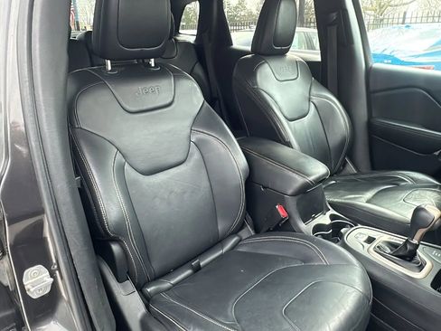 Used 2018 Jeep Cherokee Limited w/ High Altitude Package image 21