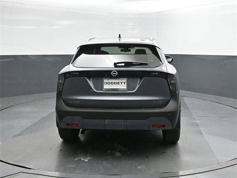 New 2026 Nissan Kicks SV w/ SV Premium Package image 8