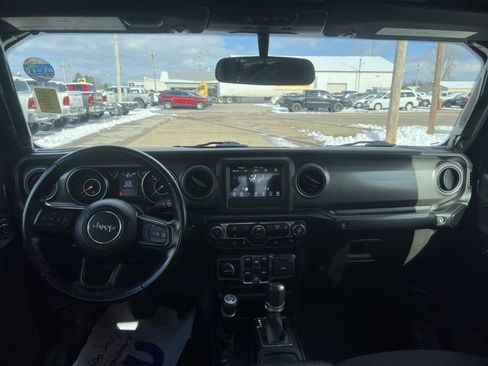 Used 2022 Jeep Gladiator Willys image 20