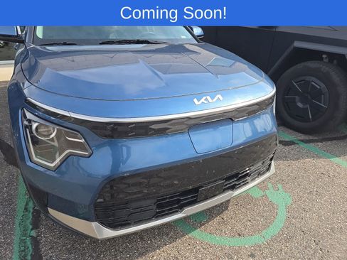 Used 2024 Kia Niro Wind FWD image 13