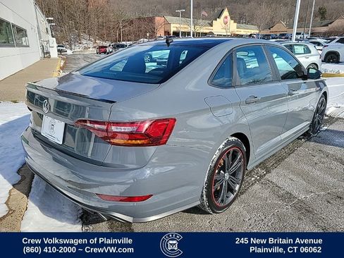 Used 2019 Volkswagen Jetta GLI image 3