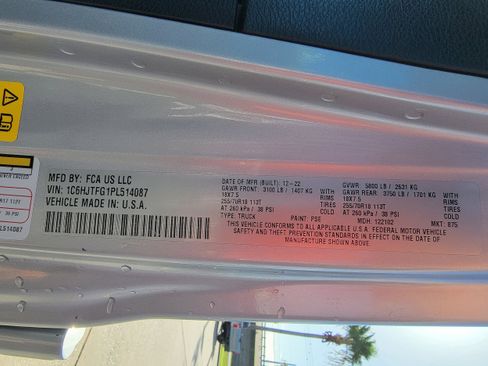 Used 2023 Jeep Gladiator Overland image 30