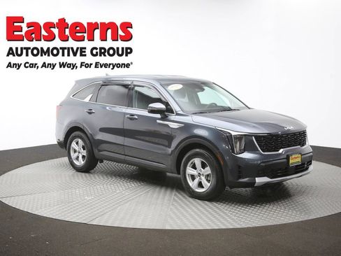 Used 2024 Kia Sorento LX image 49