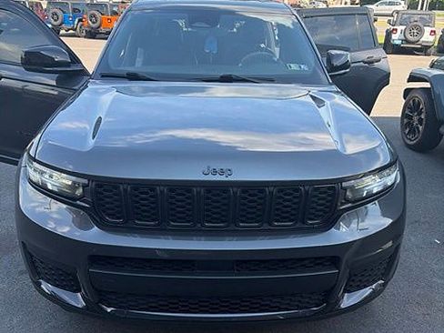 Used 2021 Jeep Grand Cherokee L Laredo AWD/4WD image 2