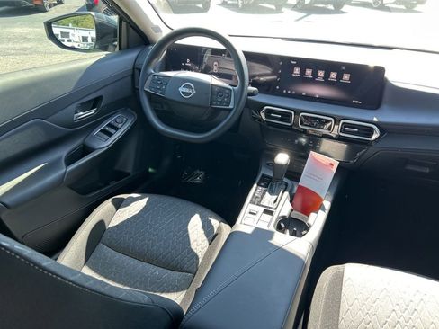New 2026 Nissan Sentra SV w/ Floor Mat Package FWD image 10