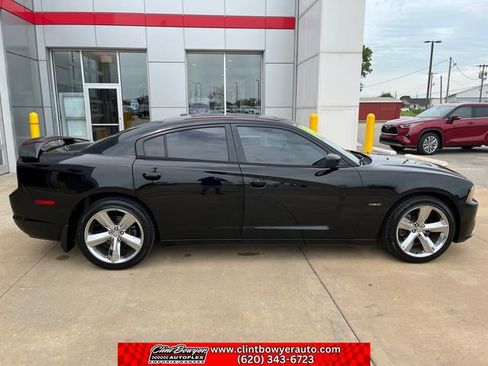 Used 2014 Dodge Charger R/T RWD image 7