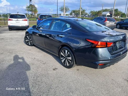 Used 2021 Nissan Altima 2.5 SV FWD image 4