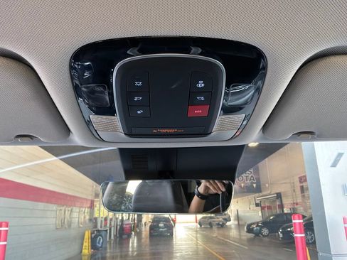 Used 2024 Hyundai Palisade SEL FWD image 17