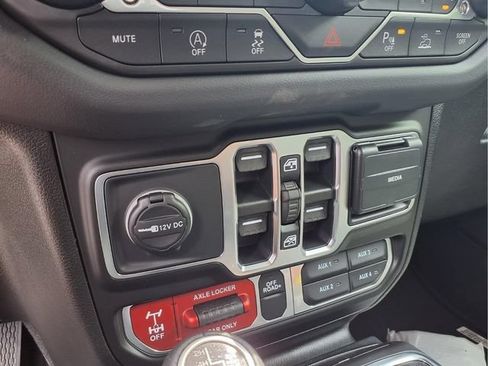 New 2026 Jeep Gladiator Mojave AWD/4WD image 19