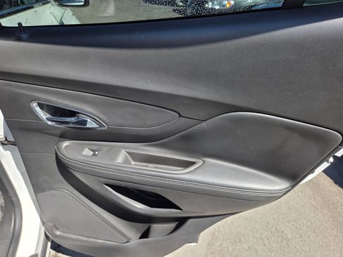 Used 2014 Buick Encore FWD image 12