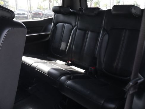 Used 2024 Jeep Wagoneer Series II w/ Flexible Seating Group RWD image 44