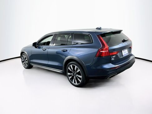 Used 2021 Volvo V60 T5 Cross Country w/ Climate Package AWD/4WD image 7