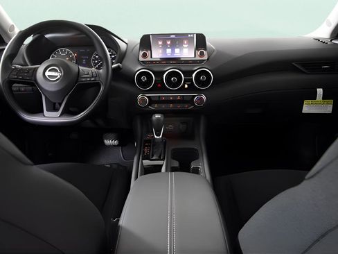 Used 2025 Nissan Sentra S image 15