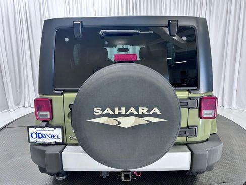 Used 2013 Jeep Wrangler Unlimited Sahara w/ Dual Top Group image 23