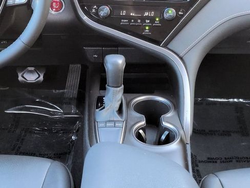 Certified 2022 Toyota Camry SE w/ Convenience Package FWD image 18