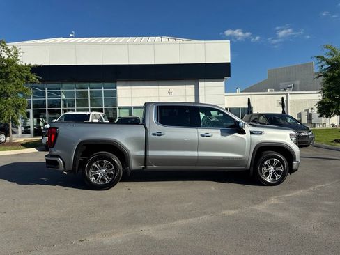 Used 2025 GMC Sierra 1500 SLT AWD/4WD image 8