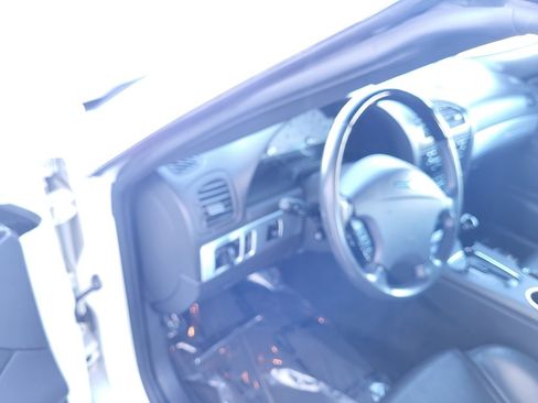 Used 2002 Ford Thunderbird image 15