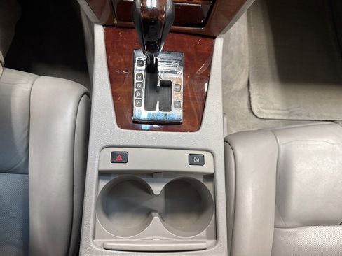 Used 2006 Cadillac STS w/ Preferred Equipment Group image 17