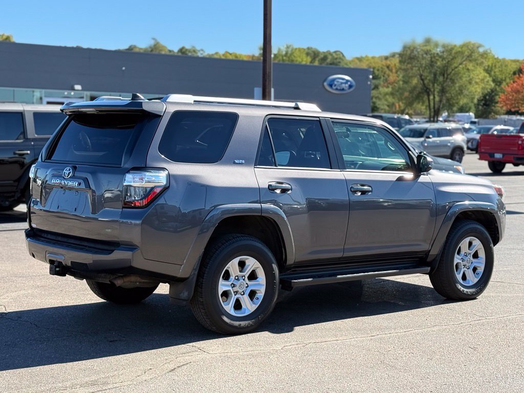 Used 2016 Toyota 4Runner SR5 AWD/4WD image 42
