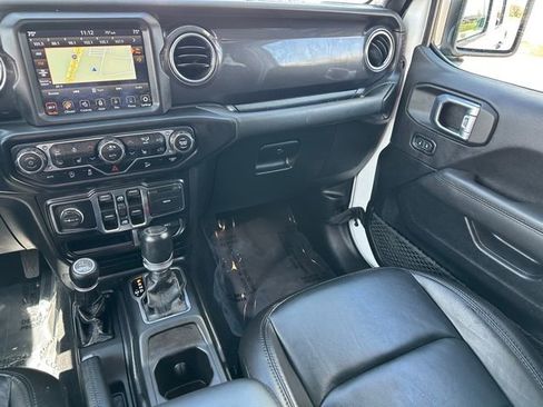 Used 2021 Jeep Wrangler Unlimited Sahara AWD/4WD image 15